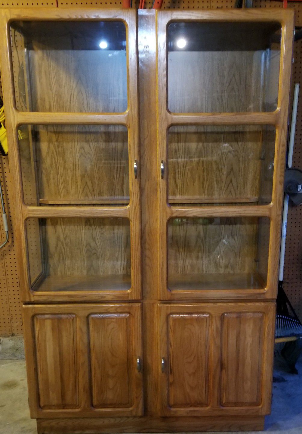 Solid Oak Dining Room Hutch / Breakfront/ China Cabinet