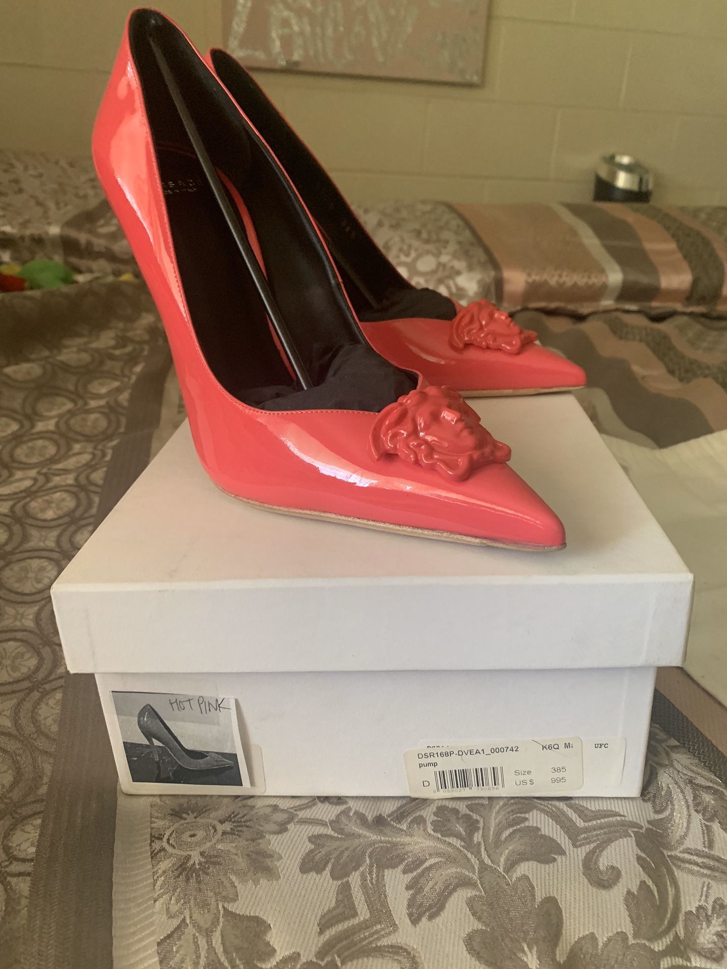 Pink Versace pump size 8.5 Real authentic