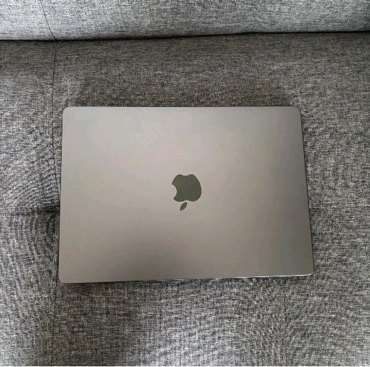 (2024) MACBOOK PRO NEW