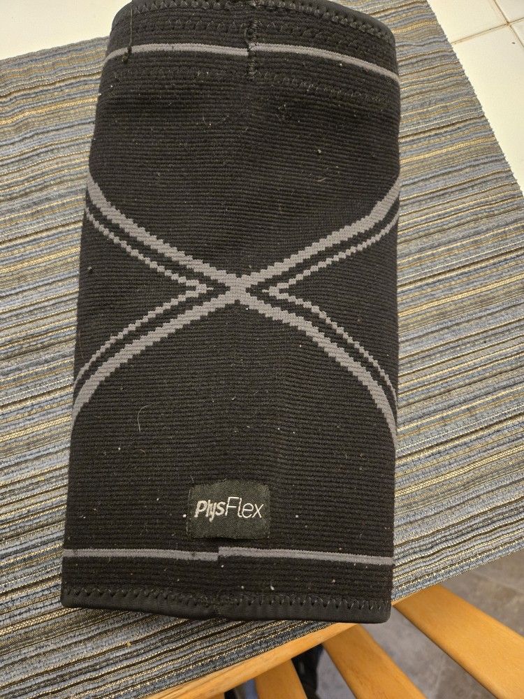 Phys Flex Knee Sleeve