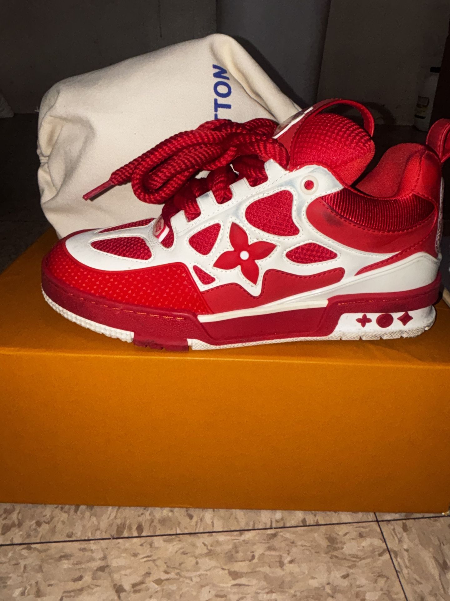 unas Louis Vuitton LV Skate