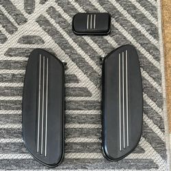 Streamliner Rider Footboard Kit, Brake Pedal Pad & Footpegs