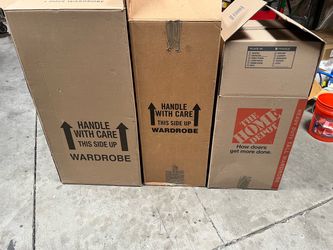 Wardrobe moving boxes
