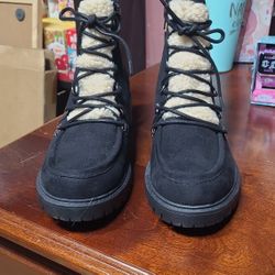 Size 9 Black Sun + Stone Women's Quiinn Lace up Winter Boots