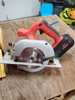 Milwaukee 18v 6 1/2" circular saw
