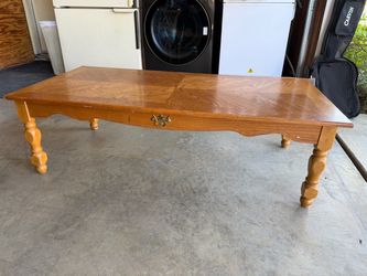 Coffee table w/ two end table
