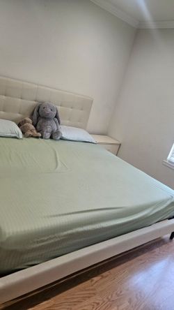 King size low profile tufted upholstered bed