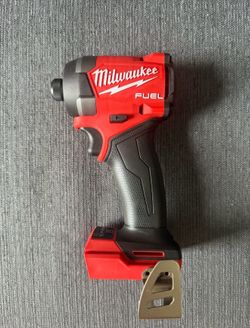 Milwaukee impact m18