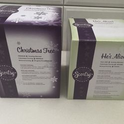 Two Holiday SCENTSYs Christmas Tree And Halloween