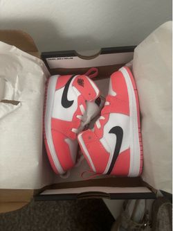 Jordan 1 mid