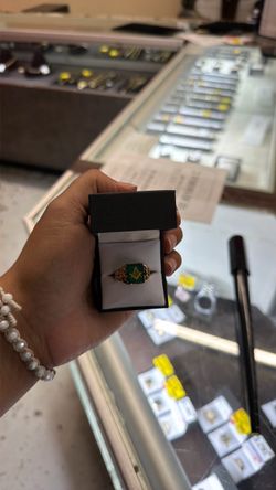 Green mason ring size 10 10k 6.5 grams