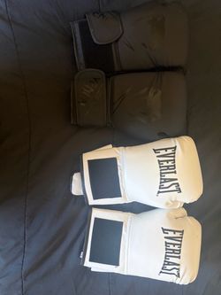 Boxing gloves