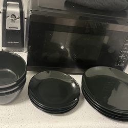black ceramic plates and bowl set