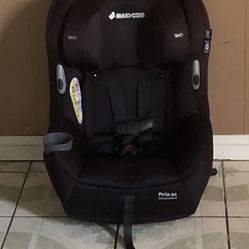 LIKE NEW MAXI COSI PRIA 85 CONVERTIBLE CAR SEAT!!!!