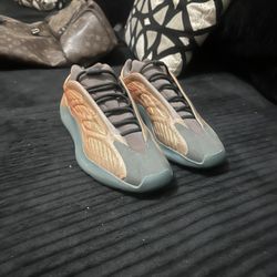 Yeezy 700 V3 ‘Cooper Fade’