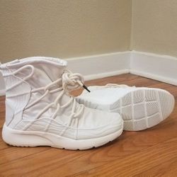 Womens Nike Tanjun High Rise Boot