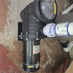 2 H.P Pump Likenew