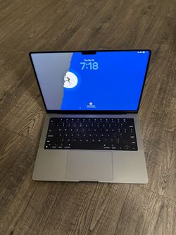 Apple MacBook Pro M1 Max - 2TB - 64GB - Laptop