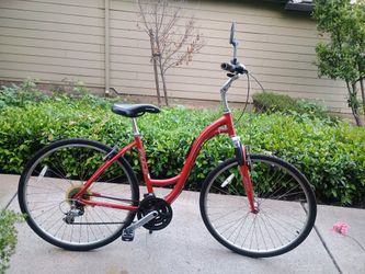 Fuji Crosstown Hybrid Cruiser