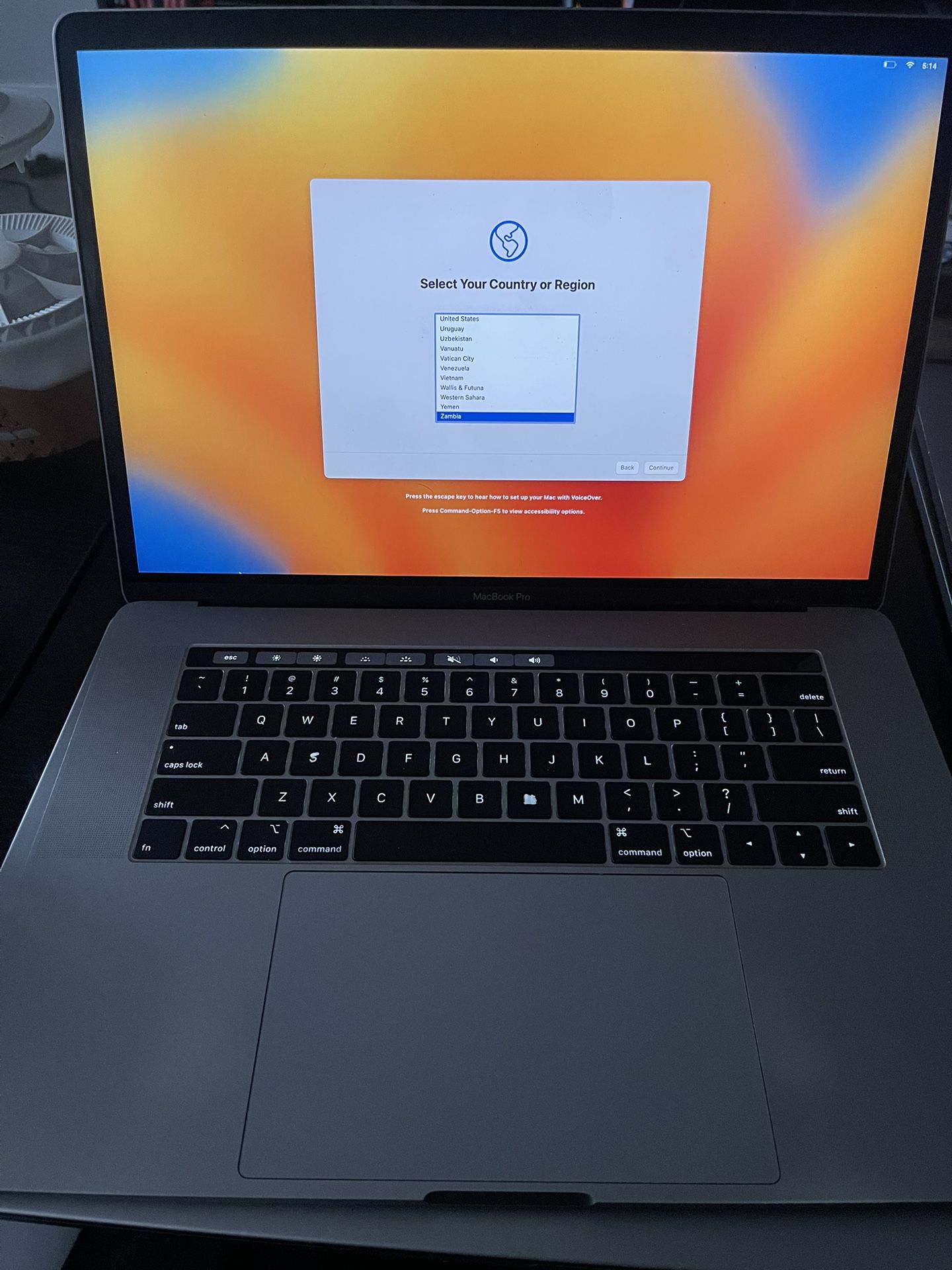 2019 MacBook Pro - i7, 16gb Ram, 500gb ssd, 15.4in 