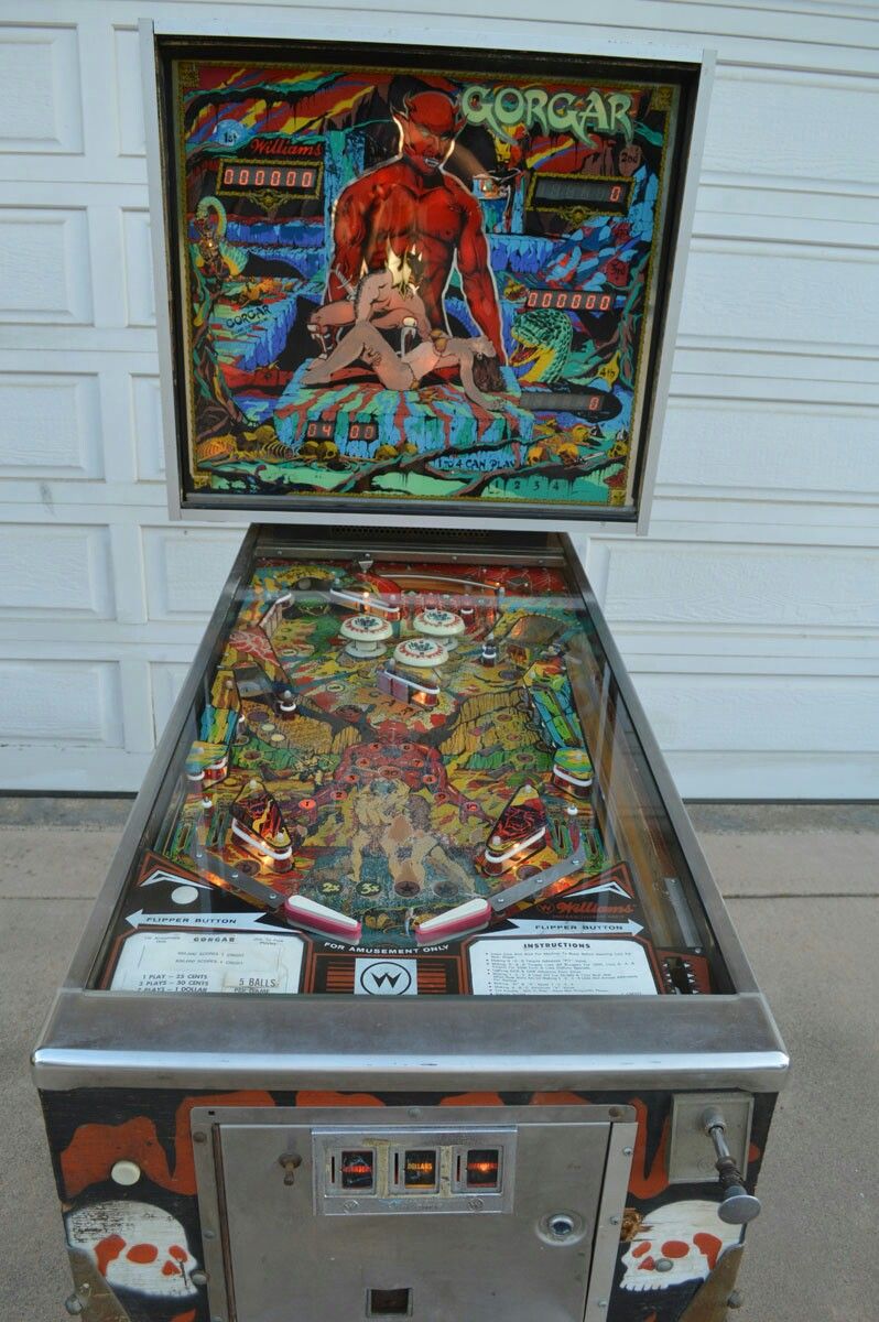 Williams Gorgar Pinball Machine 1979 1st talking pinball