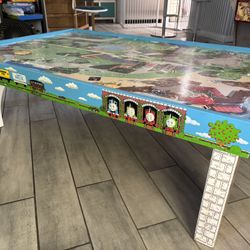 FREE *PENDING PICKUP* Thomas And Friends Train Table 