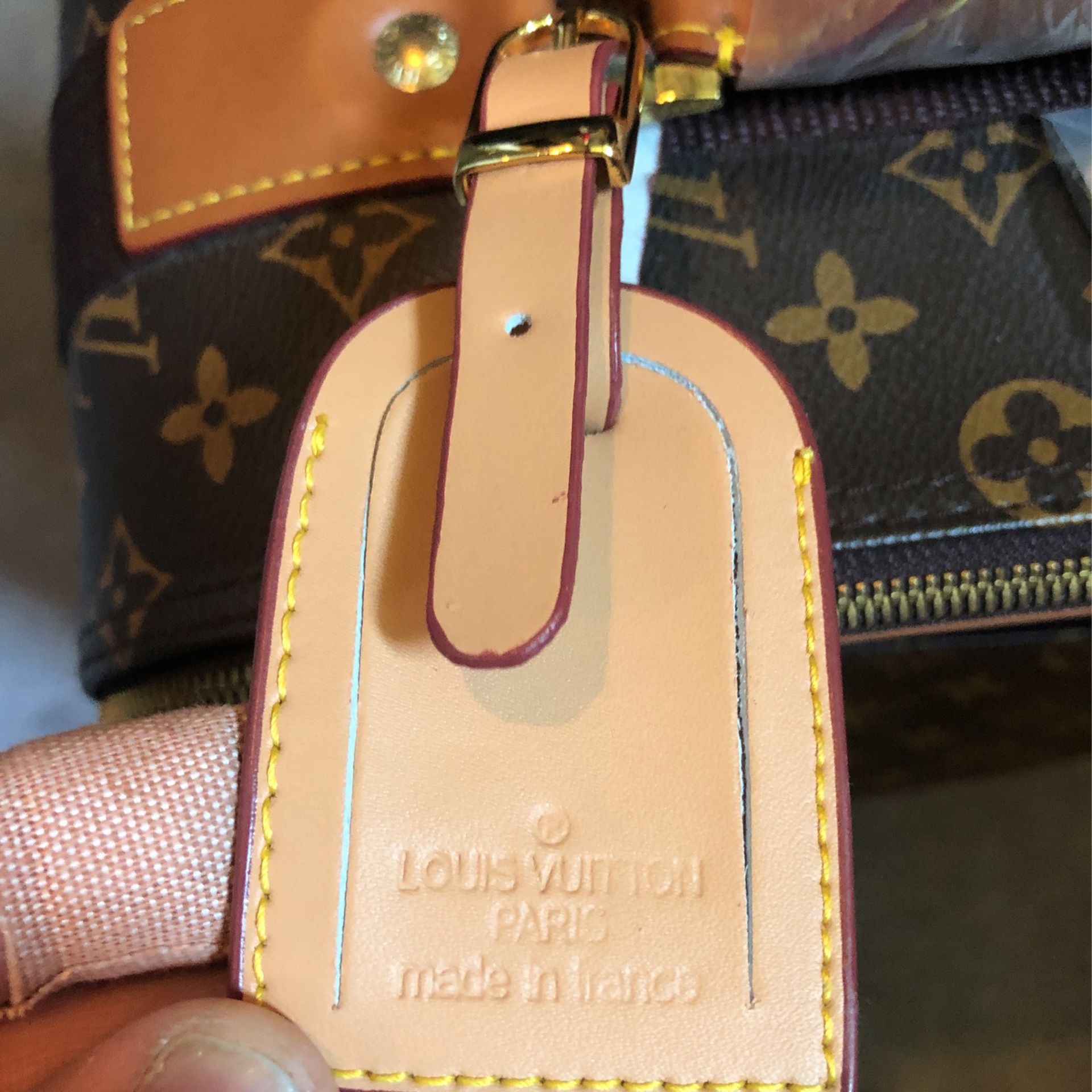 Louis Vuitton Purse for Sale in Nashville, TN - OfferUp