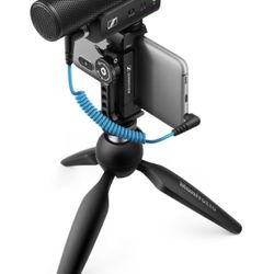 SENNHEISER Professional MKE 400 + Mobile Kit, Directional On-Camera Microphone with Smartphone Clamp & Manfrotto PIXI Mini Tripod, 509257, Auxiliary,B