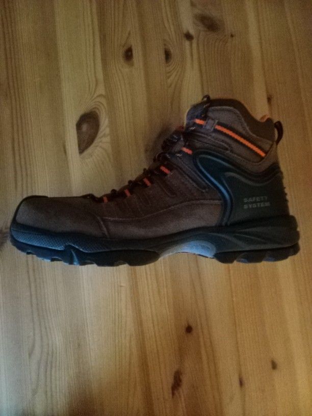 Men Boots Size 9 W