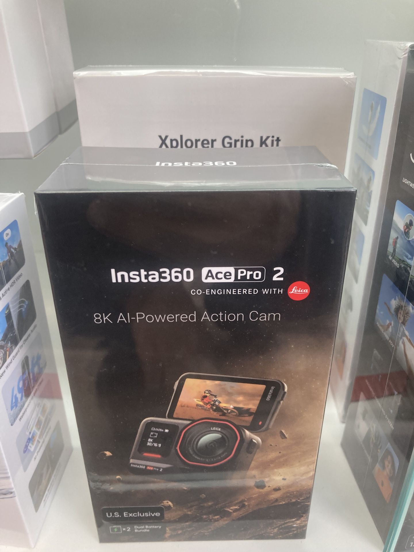 Insta360 Ace Pro2 w/ Xplorer Grip