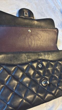 Authentic Chanel flap bag cash only meet up
