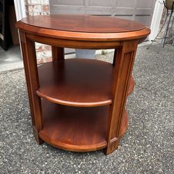 Vintage Thomasville American Expressions Cherry End Table