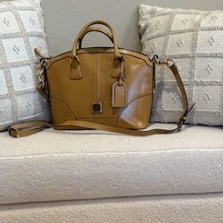 Dooney & Bourke
