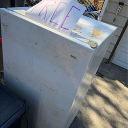Free deep freezer ugly but works