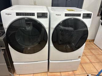 WASHER AND GAS DRYER SET