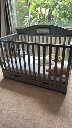 Grey Baby/Toddler Crib w mattress/sheets and 2 under crib drawers