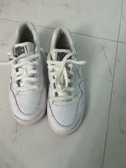 Kid shoes size 6.5