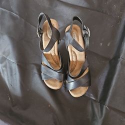 Size 7 Ladies Strappy Heals