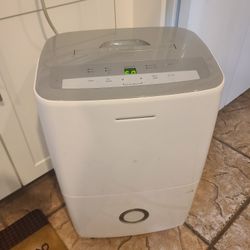 Dehumidifier 