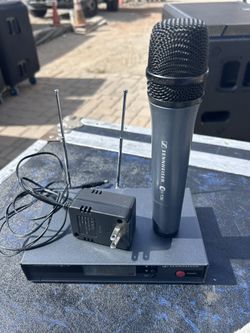Senhiser Wireless Microphone