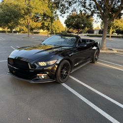 2016 Ford Mustang Premium 