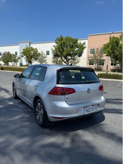 2016 Volkswagen E-Golf Golf  60k Miles