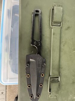 Tactical boot knife