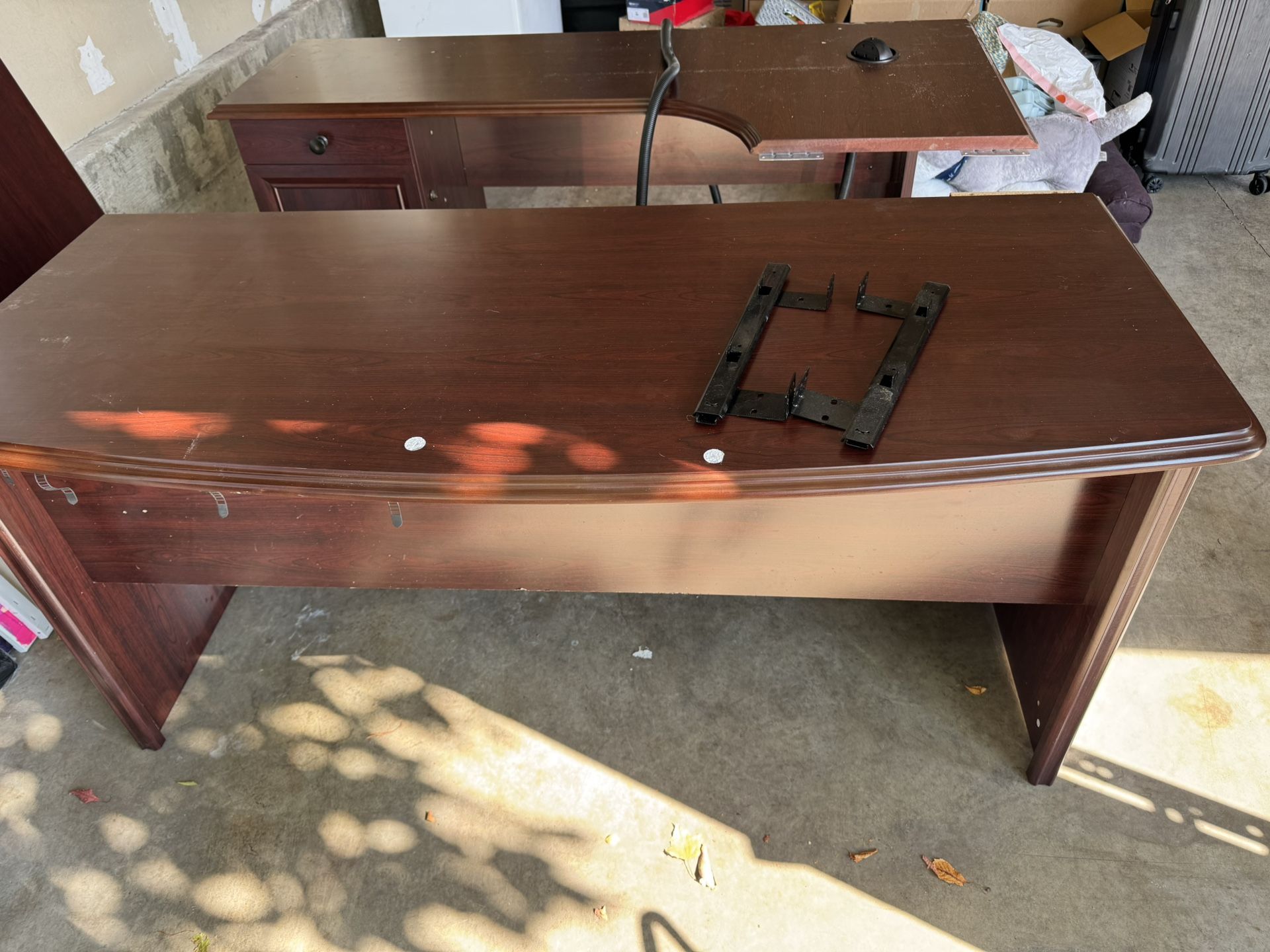 Desk for Office - U-Shaped With Hutch