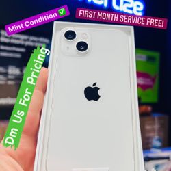 iPhone 13 128gb Starlight (T-Mobile) -Comes With Furst Month Free- **LIMITED TIME OFFER** 