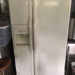 Kenmore Refrigerator 