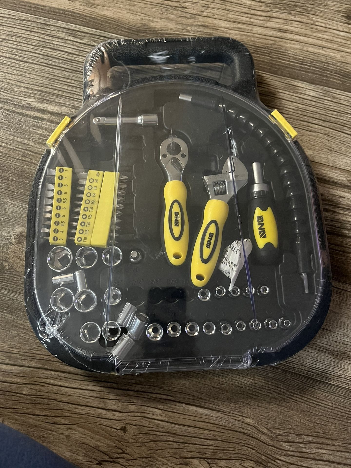 64 Piece Tool Set 