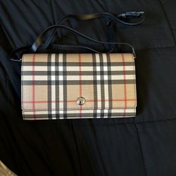 Burberry Purse 