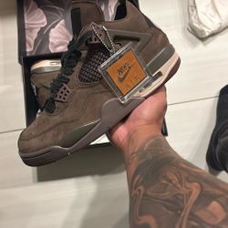 Brand New Jordan 4 Maniére “ Dark Mocha” 9.5 M