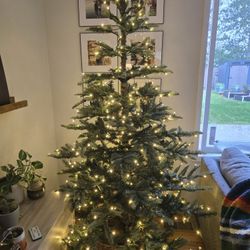 6' King Noble Fir Artificial Christmas Tree with 400 Warm White LED Lights